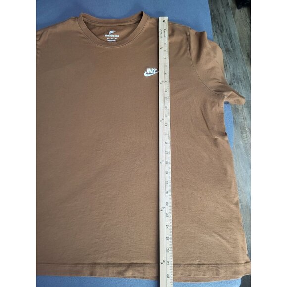 THE NIKE TEE Men's SZ XXL Brown Short Sleeve Shirt Athleisure Athletic - Picture 5 of 8